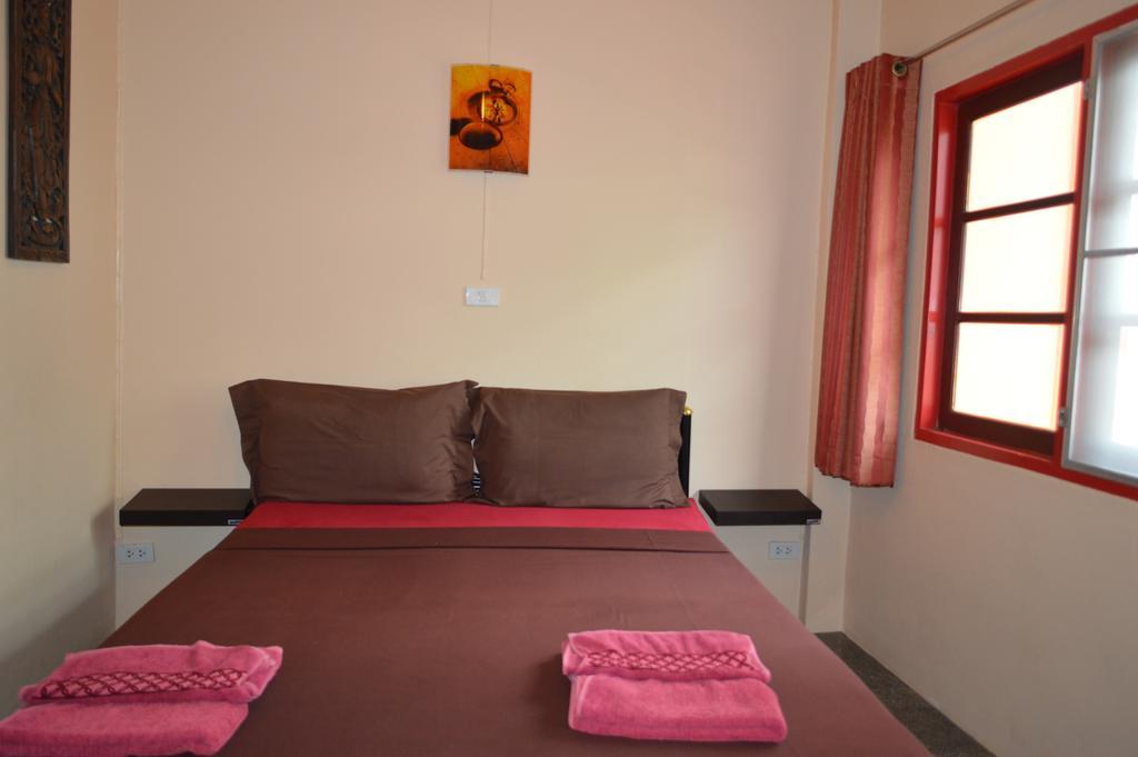 La Paillote Guest House Rayong Szoba fotó